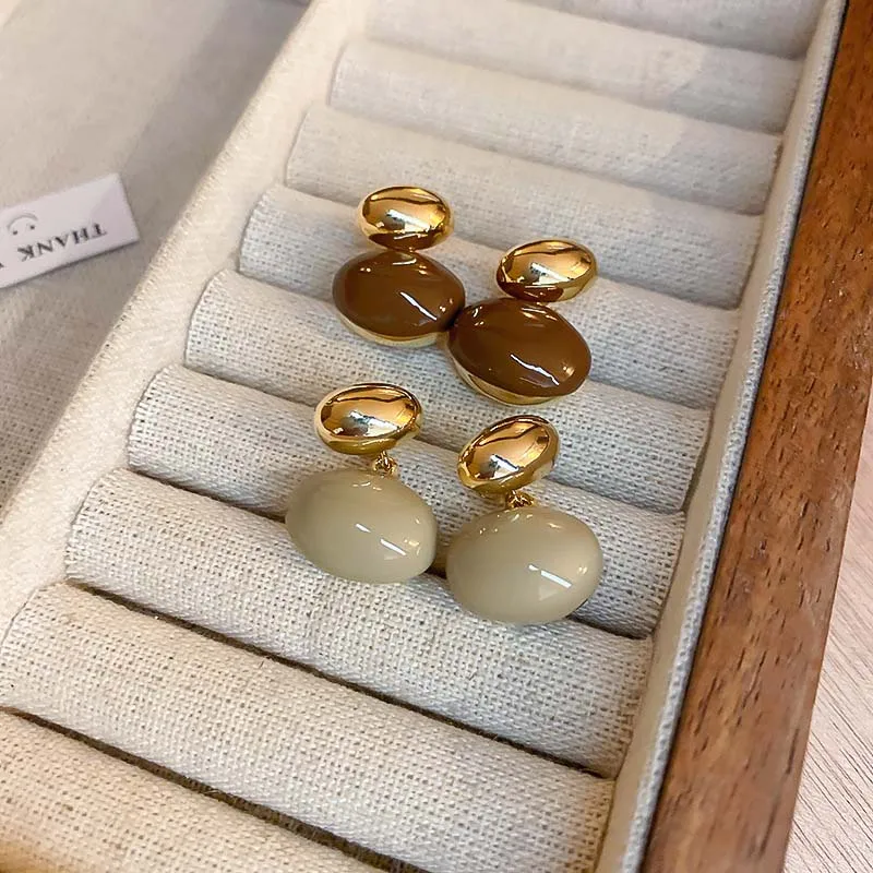 Boucles d&rsquo;Oreilles Vintage Ovales Émail Café – Bijou Élégant 2-en-1 pour Femme